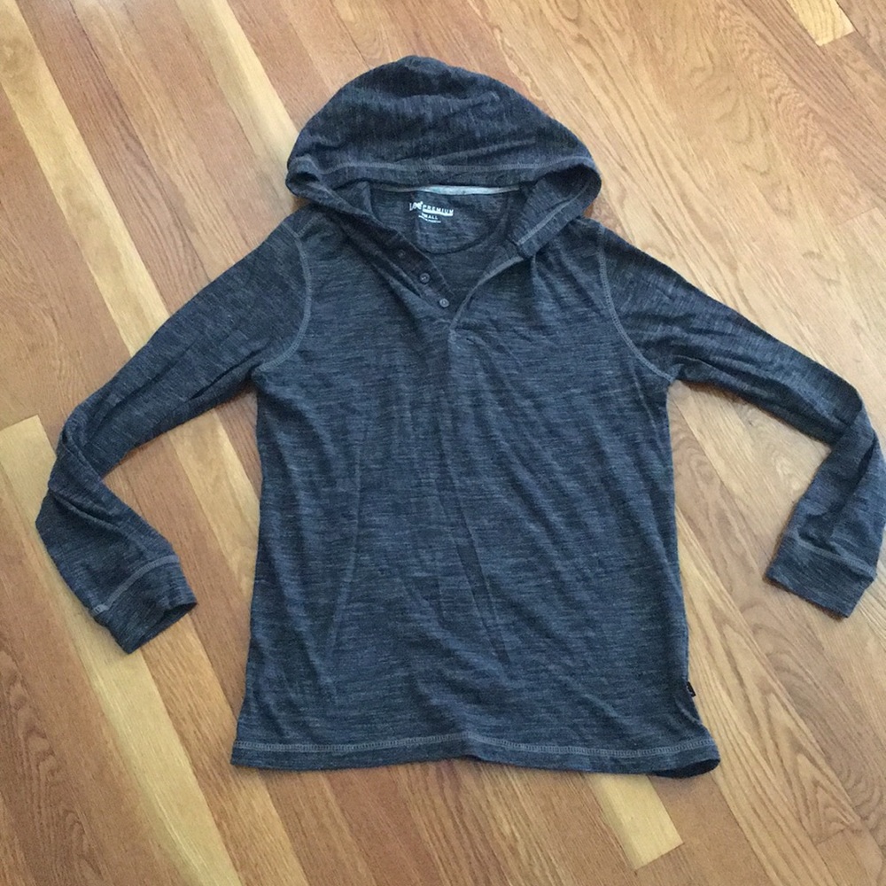 Grey sweatshirt